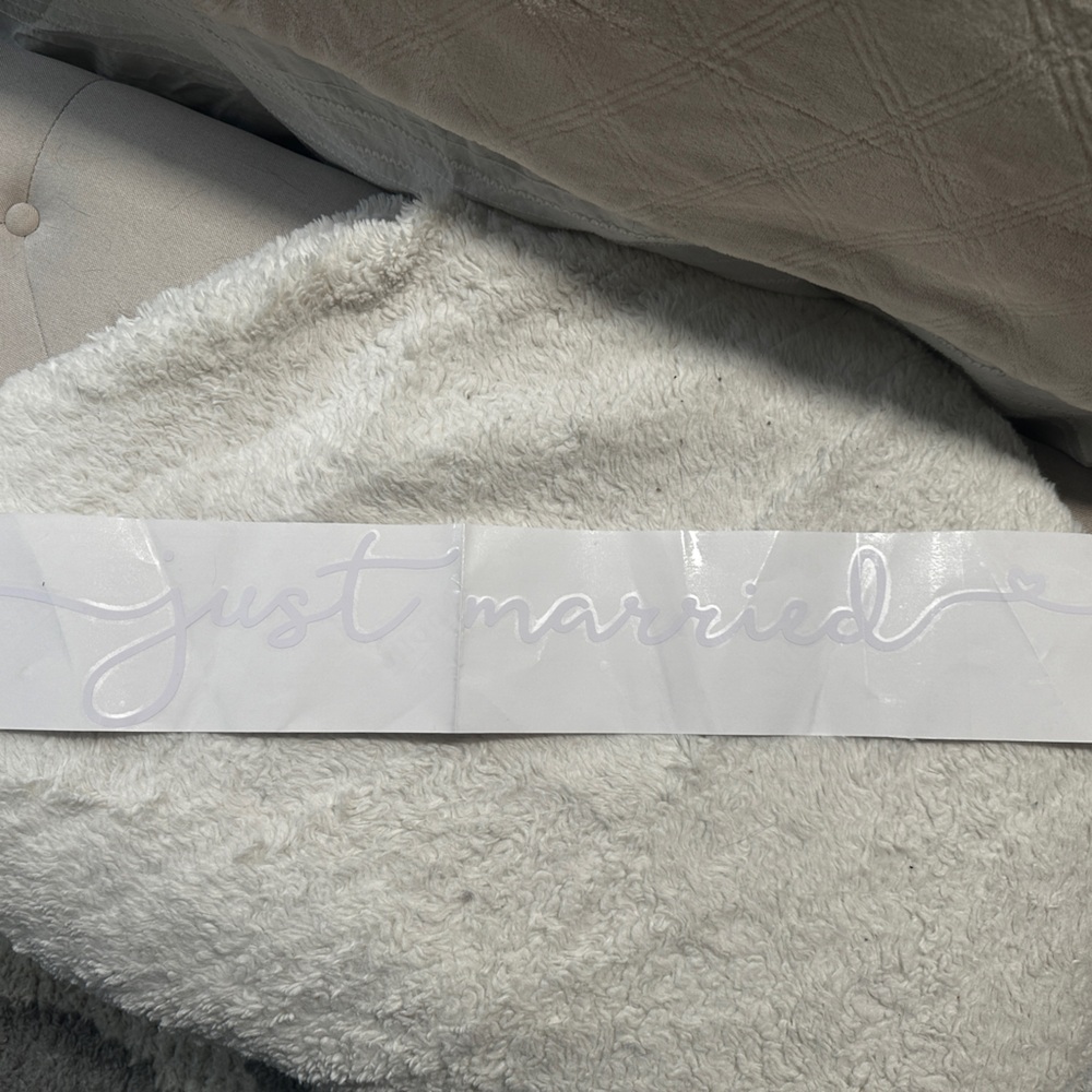 NWT Just Married Removable Vinyl Car Decal - Picture 3 of 5